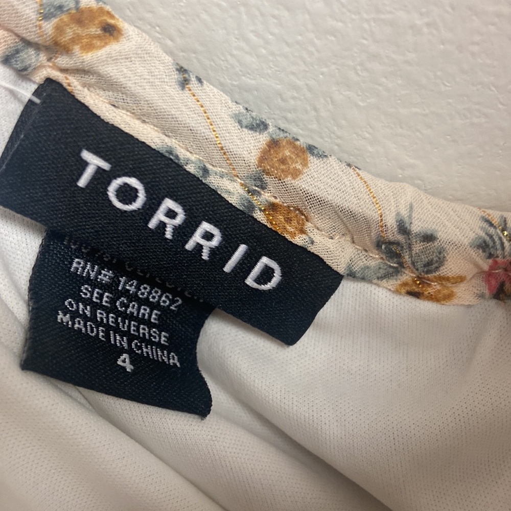 Torrid Size 4 FLORAL PRINT CHIFFON RUFFLED ONE SHOULDER TOP - Picture 5 of 6